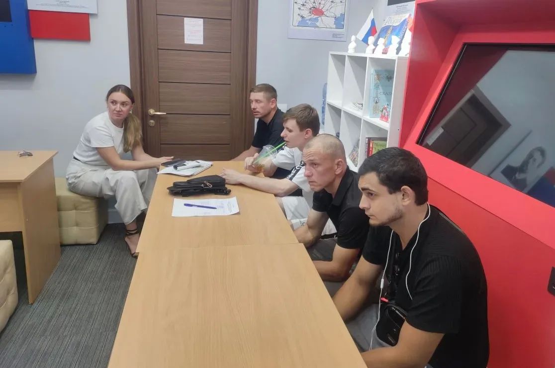 В модельной библиотеки состоялся не просто лекция, а откровенный диалог о самом главном В модельной библиотеки состоялся не просто лекция, а откровенный диалог о самом главном