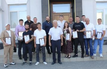 Сегодня хочется сказать особые слова о тех, кто день за днем творит облик нашего округа