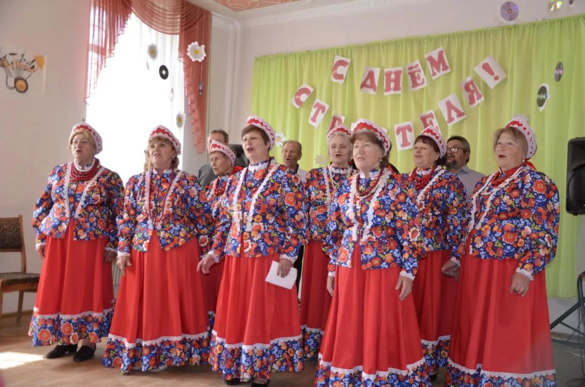 ТВОРЦЫ ПРОСТРАНСТВА. Каждое второе воскресенье августа в России отмечают профессиональный праздник работников строительной отрасли – День строителя ТВОРЦЫ ПРОСТРАНСТВА. Каждое второе воскресенье августа в России отмечают профессиональный праздник работников строительной отрасли – День строителя