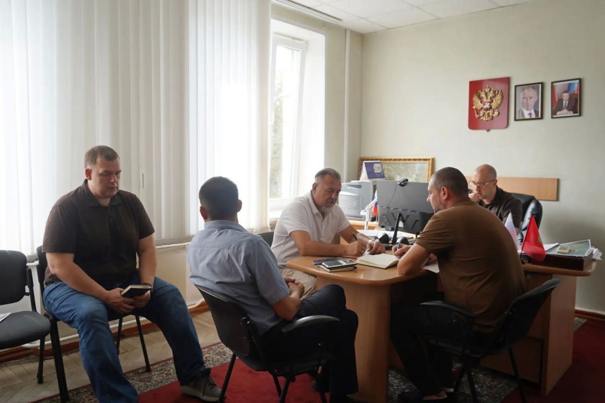 В Администрации Свердловского округа прошло координационное совещание с регионами-шефами В Администрации Свердловского округа прошло координационное совещание с регионами-шефами