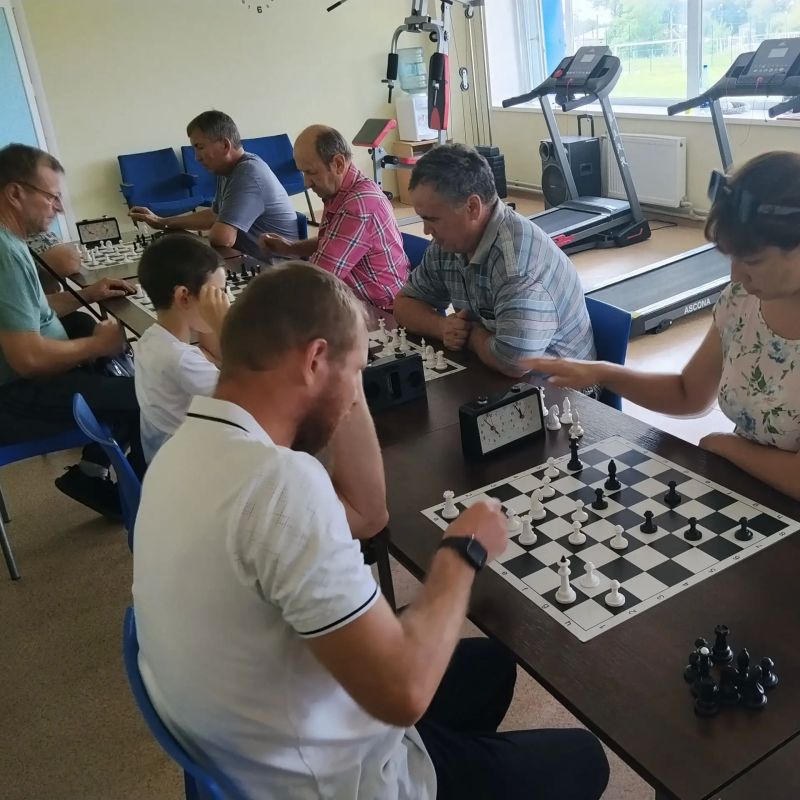 Интеллект, спорт и награды: на стадионе «Строитель» состоялся шахматный турнир ко Дню физкультурника! Интеллект, спорт и награды: на стадионе «Строитель» состоялся шахматный турнир ко Дню физкультурника!