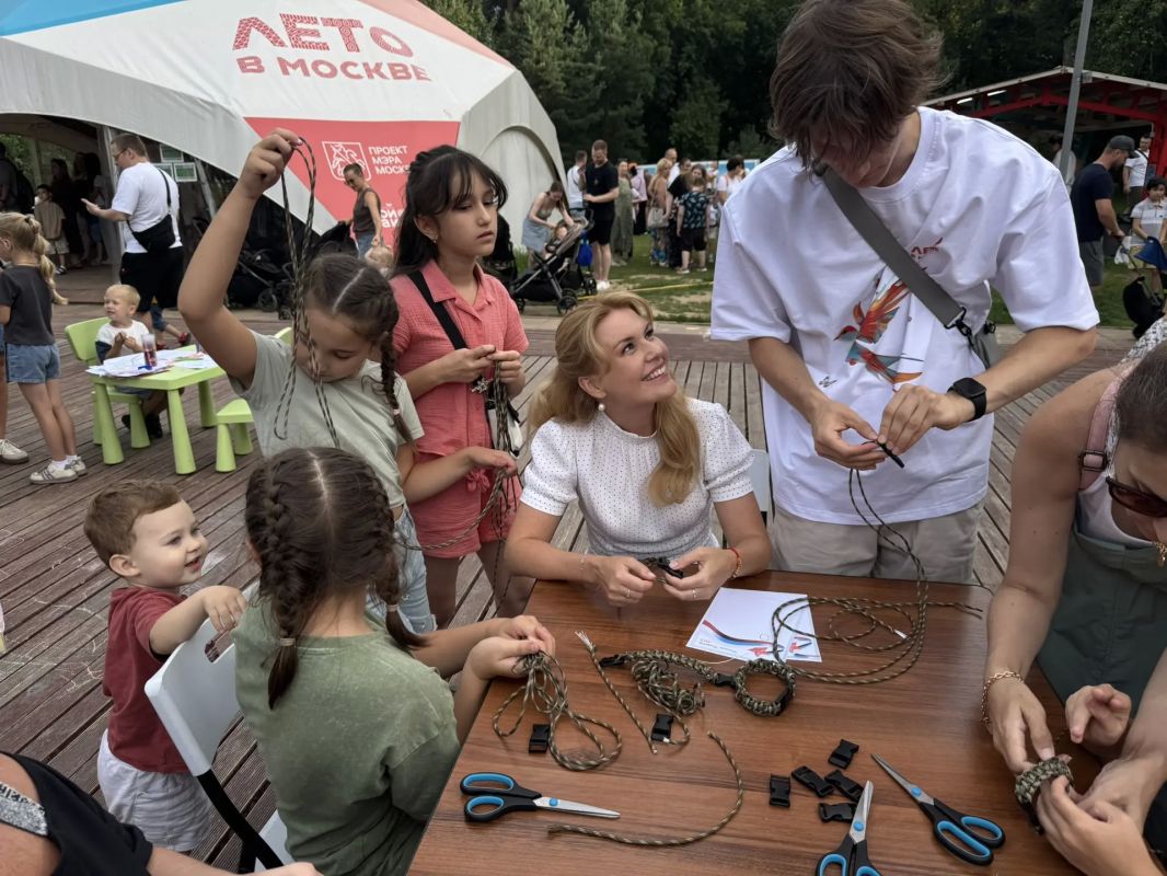 Дарья Лантратова: На патриотическом фестивале «Россия Дарья Лантратова: На патриотическом фестивале «Россия