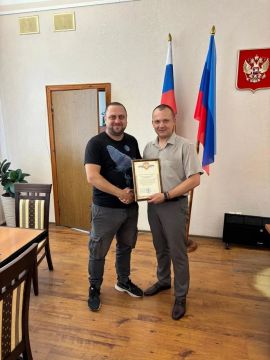 9 августа мы отмечаем День строителя — праздник людей созидательного труда, благодаря которым наш город живет и развивается