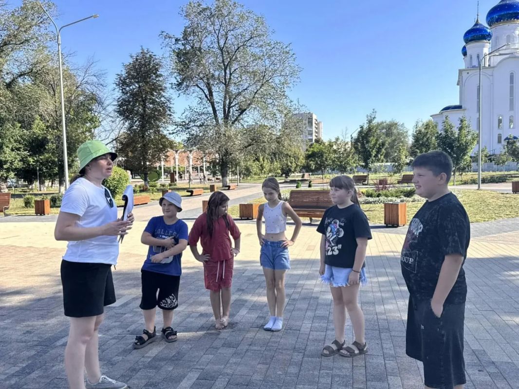 В Краснодонском городском парке им. "Молодой гвардии" провели познавательную программу для детей В Краснодонском городском парке им. "Молодой гвардии" провели познавательную программу для детей