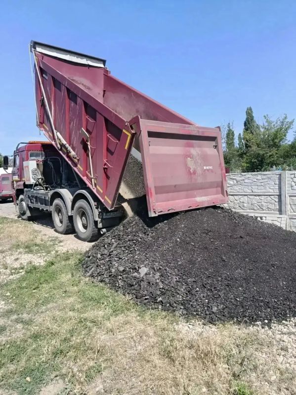 В Красном Луче благоустроили территорию у городского кладбища В Красном Луче благоустроили территорию у городского кладбища