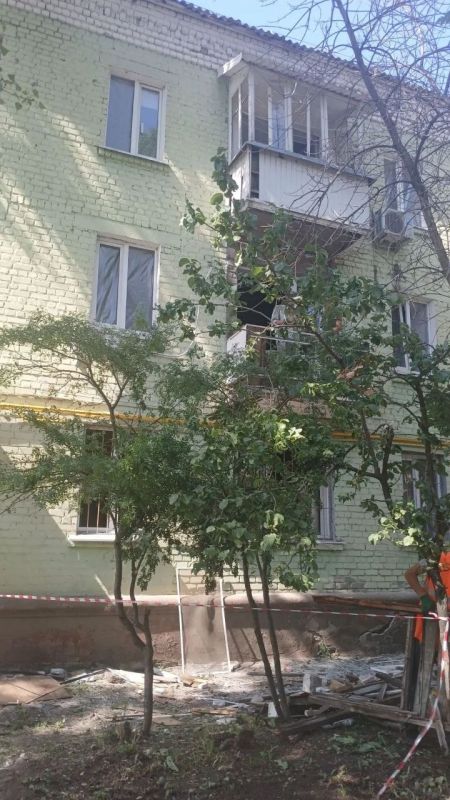 5 многоквартирных домов пострадали сегодня в Луганске при атаке БПЛА 5 многоквартирных домов пострадали сегодня в Луганске при атаке БПЛА