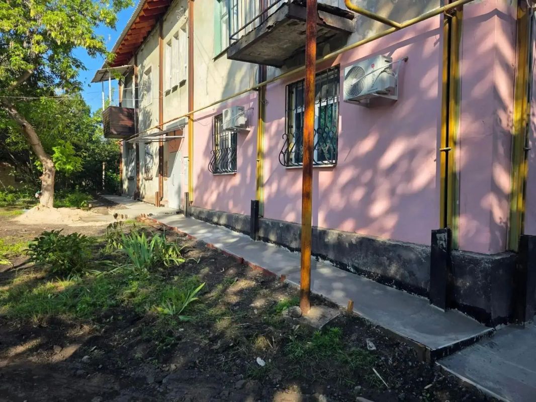 Калужские строители отремонтировали ещё один дом в Первомайске Калужские строители отремонтировали ещё один дом в Первомайске