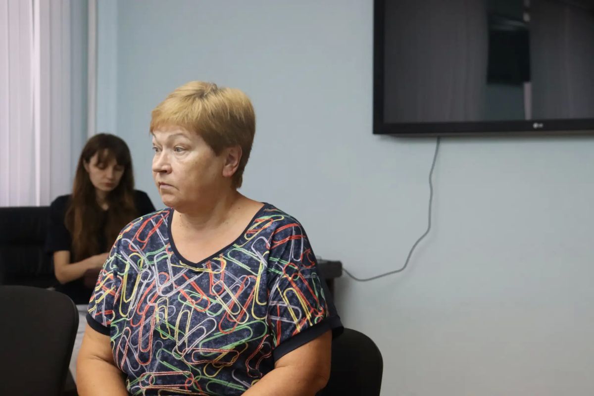 Заместитель главы Администрации Антрацитовского муниципального округа Елена Беседина провела еженедельный приём граждан Заместитель главы Администрации Антрацитовского муниципального округа Елена Беседина провела еженедельный приём граждан