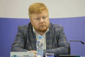 Иван Кусов: Колледжи ЛНР также успешно интегрировались в федеральную программу «Профессионалитет»: у нас уже действуют образовательные кластеры по направлениям «Туризм и сфера услуг», «СМИ и коммуникационные технологии» и...