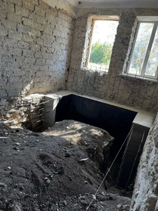 Виктория Сошина: В рамках партийного проекта «Лица Героев» совместно с депутатом Совета Антрацитовского муниципального округа Татьяной Ворониной и представителями территориального управления образования, Администрации... Виктория Сошина: В рамках партийного проекта «Лица Героев» совместно с депутатом Совета Антрацитовского муниципального округа Татьяной Ворониной и представителями территориального управления образования, Администрации...