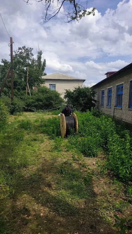 Электрики из Удмуртии восстанавливают электроснабжение Дома культуры в Первозвановке Электрики из Удмуртии восстанавливают электроснабжение Дома культуры в Первозвановке