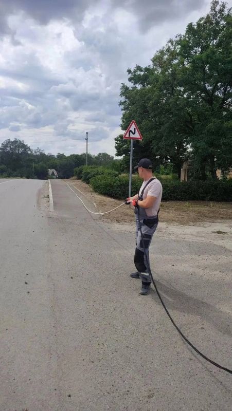Электрики из Удмуртии восстанавливают электроснабжение Дома культуры в Первозвановке