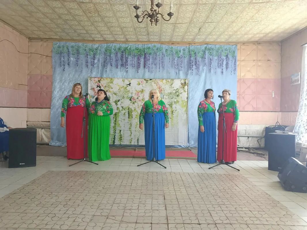 Народный хор «Надежда» выступил с концертом в Иллирийском сельском клубе Народный хор «Надежда» выступил с концертом в Иллирийском сельском клубе