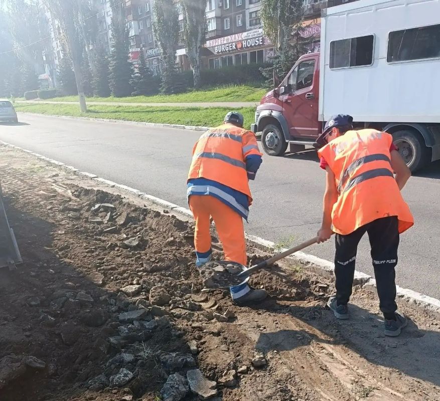 Коммунальными службами проведены работы на территории города Коммунальными службами проведены работы на территории города