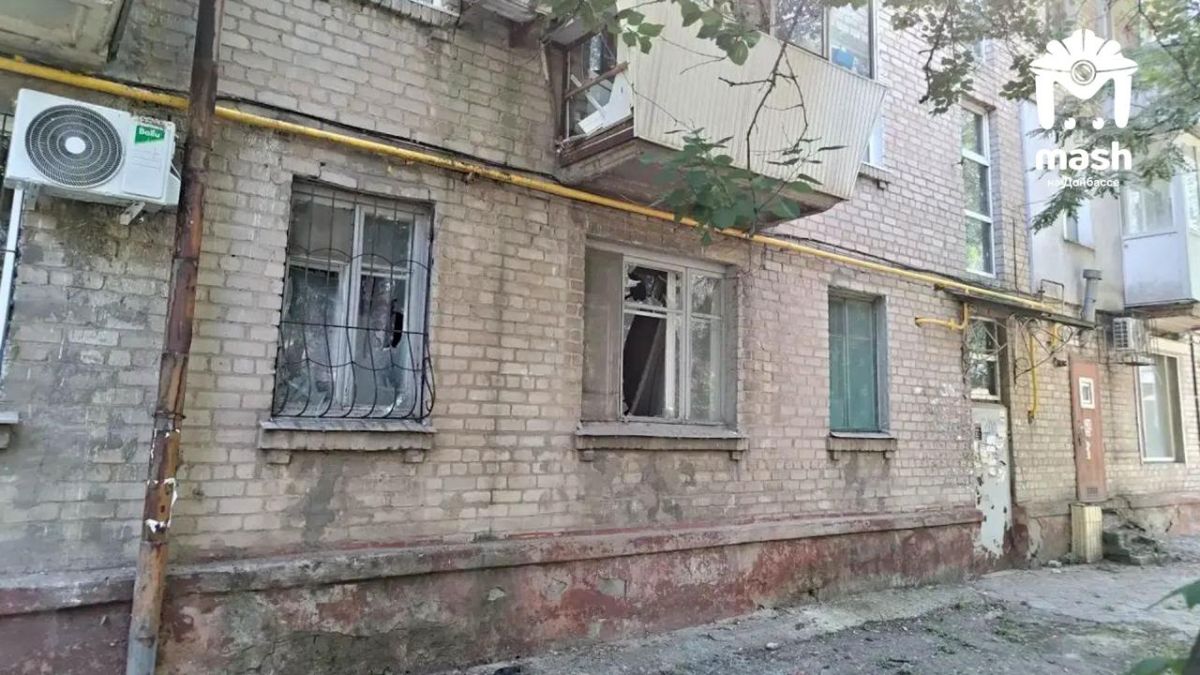 ВСУ атаковали частный сектор Луганска — ранена 34-летняя женщина ВСУ атаковали частный сектор Луганска — ранена 34-летняя женщина