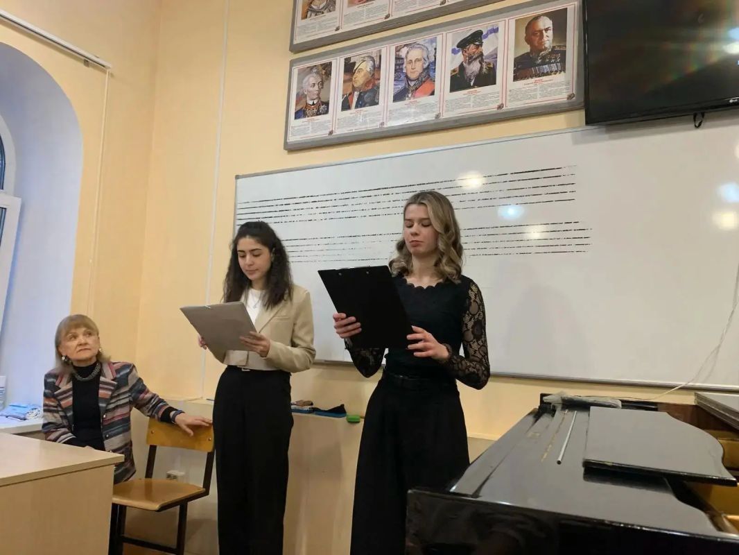 В преддверии нового учебного года выпускники Детской школы искусств города Первомайска могут продолжить музыкальное образование в Калуге В преддверии нового учебного года выпускники Детской школы искусств города Первомайска могут продолжить музыкальное образование в Калуге