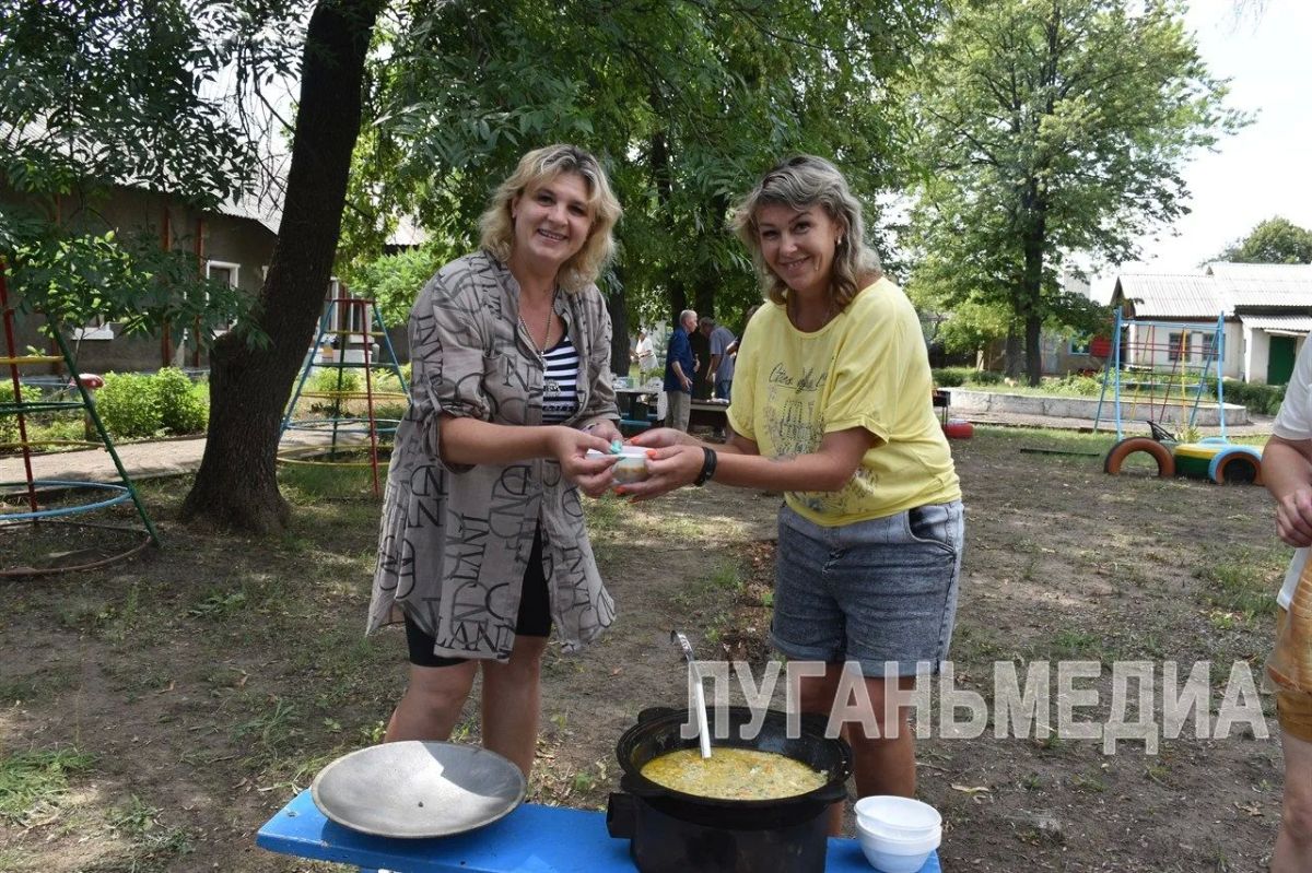 В Стаханове прошло выездное заседание клуба матерей «Вместе мы сильнее» В Стаханове прошло выездное заседание клуба матерей «Вместе мы сильнее»