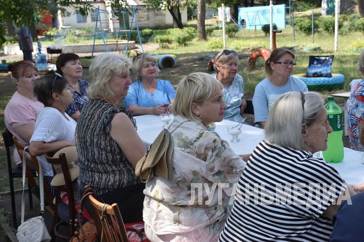 В Стаханове прошло выездное заседание клуба матерей «Вместе мы сильнее» В Стаханове прошло выездное заседание клуба матерей «Вместе мы сильнее»