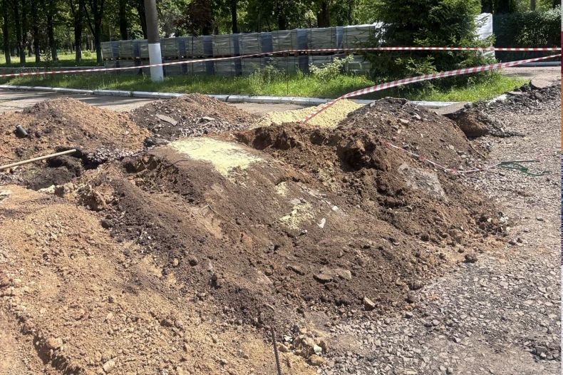 ОБЗОР ПРЕССЫ «ВОСТОЧНЫЙ ЭКСПРЕСС»: Новому парку быть! ОБЗОР ПРЕССЫ «ВОСТОЧНЫЙ ЭКСПРЕСС»: Новому парку быть!