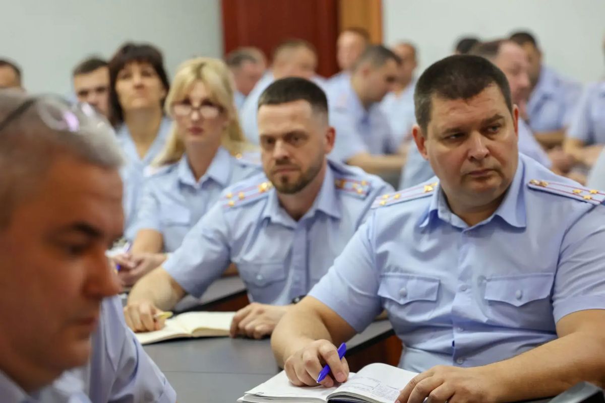 Глава ЛНР принял участие в представлении нового руководителя МВД России по ЛНР Глава ЛНР принял участие в представлении нового руководителя МВД России по ЛНР