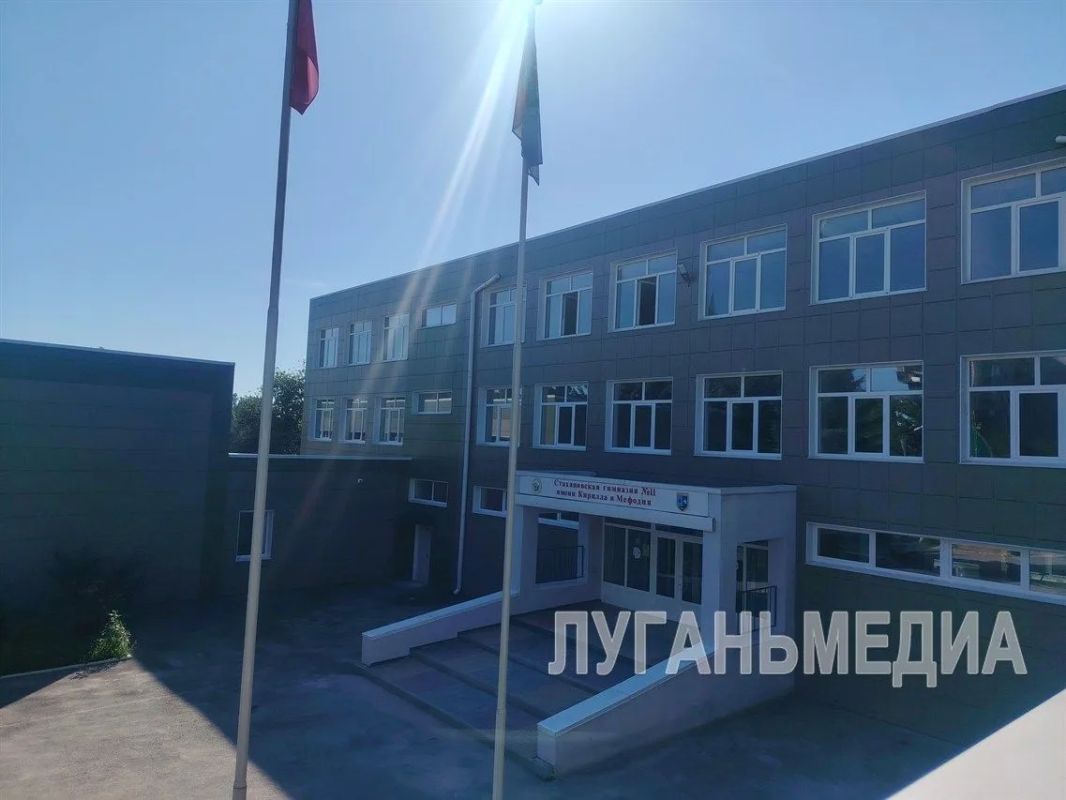 Регион-шеф – Омская область – завершает капитальный ремонт одной из школ Стаханова Регион-шеф – Омская область – завершает капитальный ремонт одной из школ Стаханова