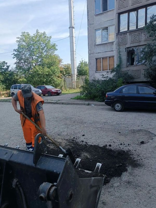 Коммунальными службами проведены работы на территории города Коммунальными службами проведены работы на территории города