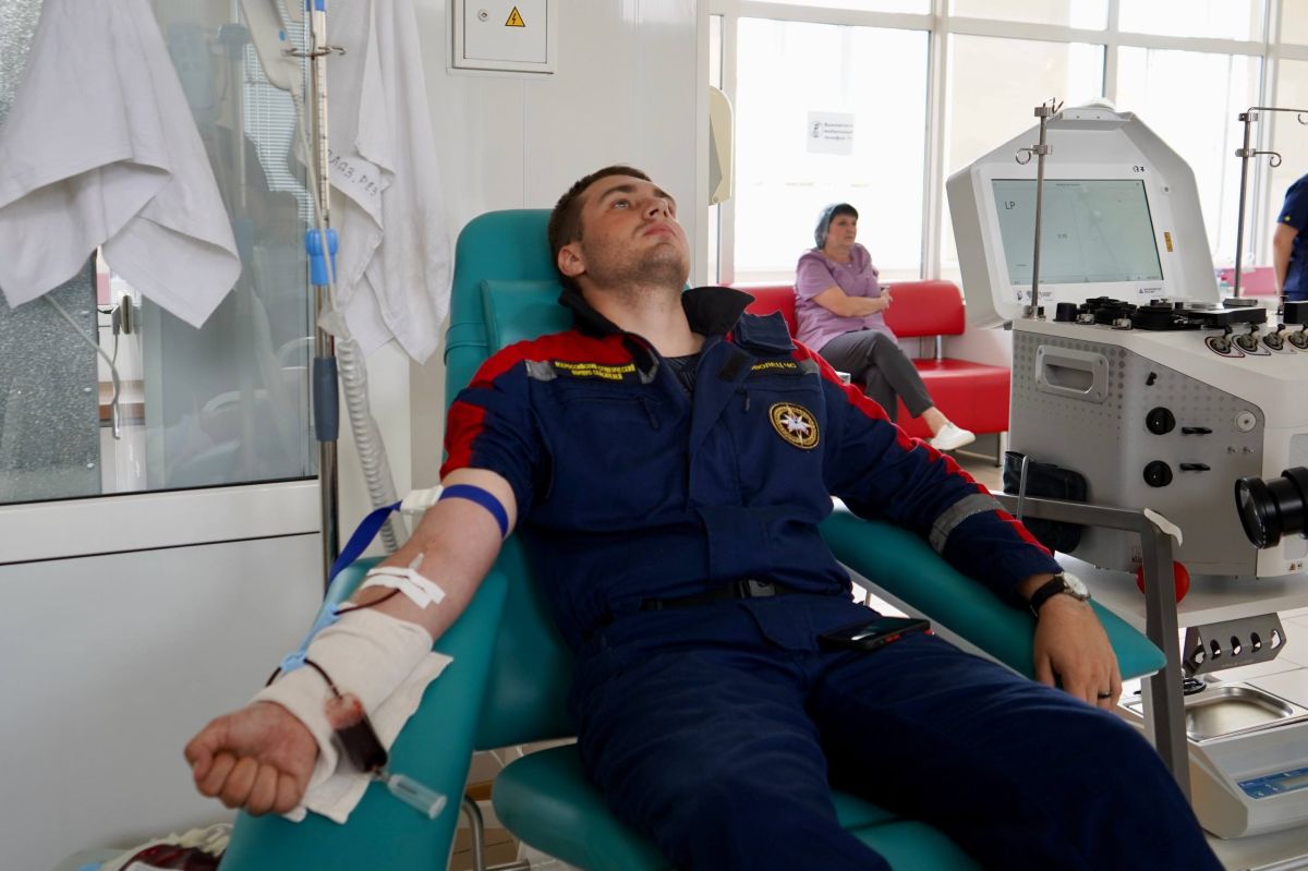 Добровольцы ВСКС сдали кровь для пополнения запасов Луганской станции переливания крови Добровольцы ВСКС сдали кровь для пополнения запасов Луганской станции переливания крови
