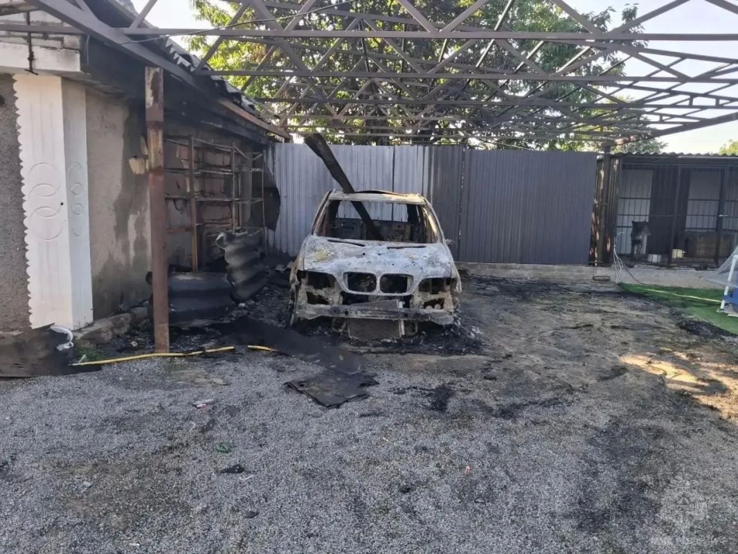 В Антраците этой ночью загорелся легковой автомобиль В Антраците этой ночью загорелся легковой автомобиль