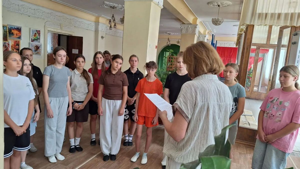«Правило пяти минут»: в Кировском городском Дворце культуры прошел урок безопасности «Правило пяти минут»: в Кировском городском Дворце культуры прошел урок безопасности