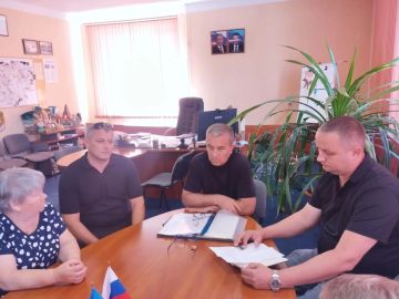 Глава Перевальского муниципалитета встретился с матерью пропавшего без вести участника СВО