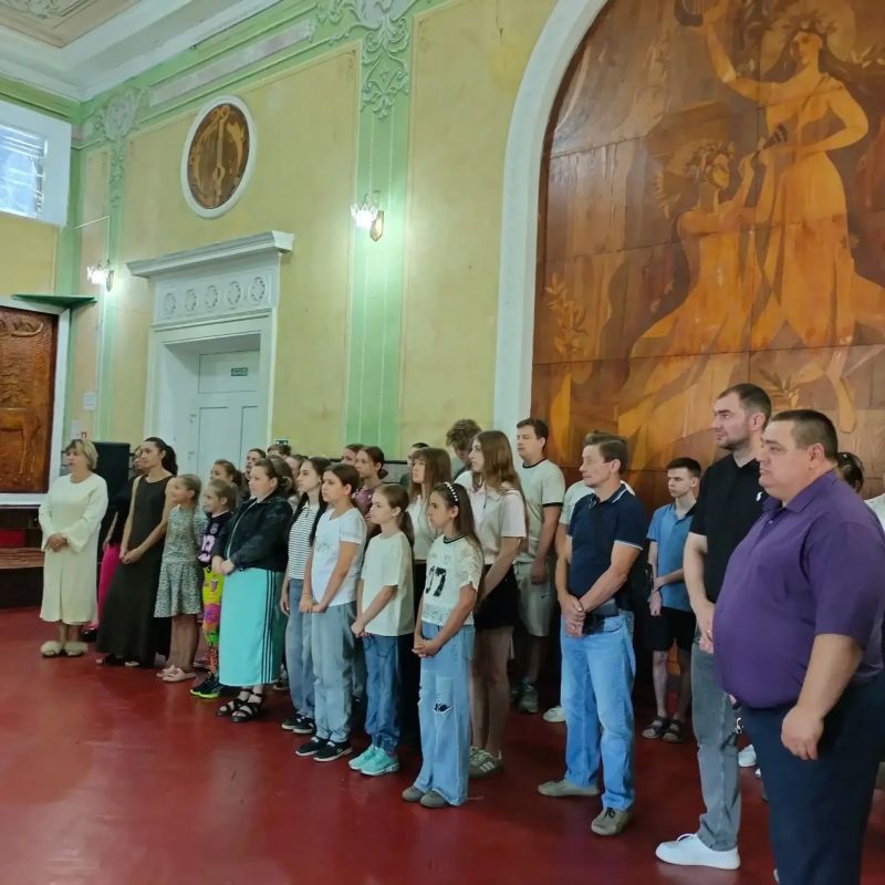 В Ровеньках состоялось торжественное открытие мурала «Маршалу Победы» В Ровеньках состоялось торжественное открытие мурала «Маршалу Победы»
