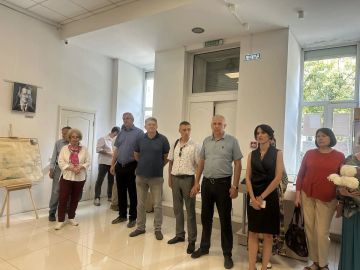 Культурная столица. В Луганске открылась выставка "Жемчужина нашего города"