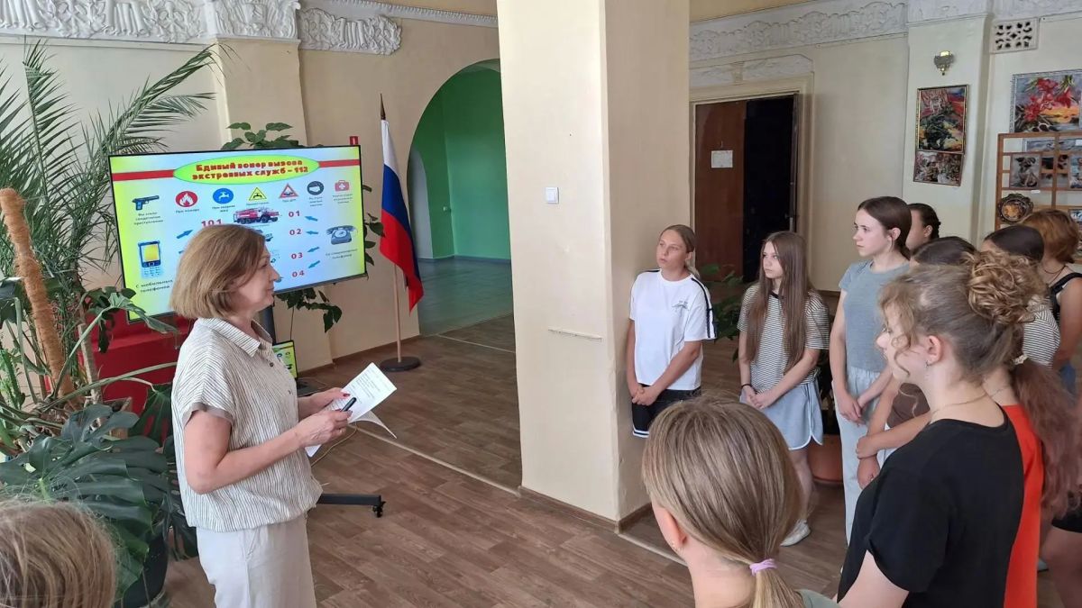 «Правило пяти минут»: в Кировском городском Дворце культуры прошел урок безопасности «Правило пяти минут»: в Кировском городском Дворце культуры прошел урок безопасности