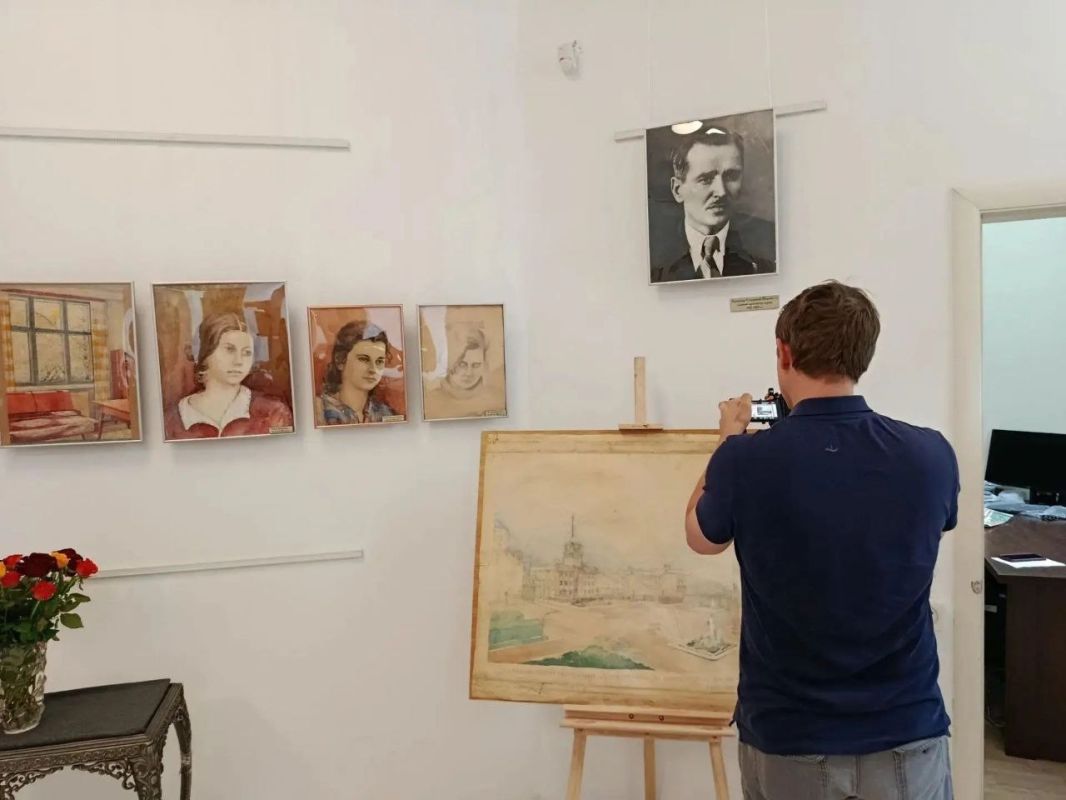 Культурная столица. В Луганске открылась выставка "Жемчужина нашего города" Культурная столица. В Луганске открылась выставка "Жемчужина нашего города"