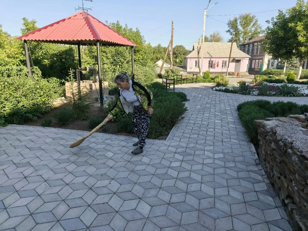 В пгт Городище продолжаются работы по благоустройству В пгт Городище продолжаются работы по благоустройству