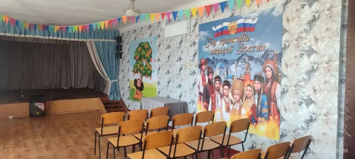 В Красном Луче проверили готовность школ и колледжа к новому учебному году В Красном Луче проверили готовность школ и колледжа к новому учебному году
