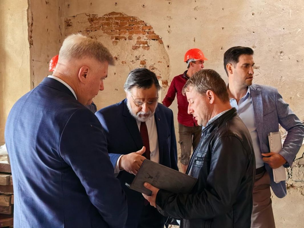В Могилёве начался капитальный ремонт здания, выделенного Республикой Беларусь для размещения Отделения Посольства Российской Федерации в г.Могилёве (ул.Ленинская, д.5а) В Могилёве начался капитальный ремонт здания, выделенного Республикой Беларусь для размещения Отделения Посольства Российской Федерации в г.Могилёве (ул.Ленинская, д.5а)