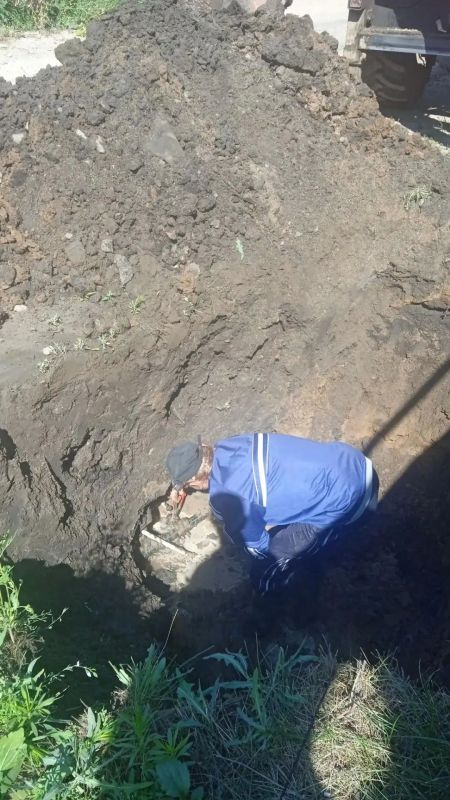 Сотрудники МУП КМО "Кременское ВКХ" демонстрируют небывалую стойкость и самоотверженность Сотрудники МУП КМО "Кременское ВКХ" демонстрируют небывалую стойкость и самоотверженность