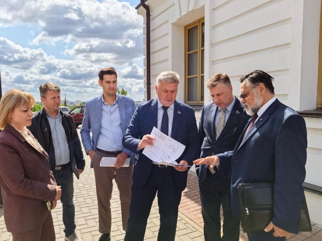 В Могилёве начался капитальный ремонт здания, выделенного Республикой Беларусь для размещения Отделения Посольства Российской Федерации в г.Могилёве (ул.Ленинская, д.5а) В Могилёве начался капитальный ремонт здания, выделенного Республикой Беларусь для размещения Отделения Посольства Российской Федерации в г.Могилёве (ул.Ленинская, д.5а)
