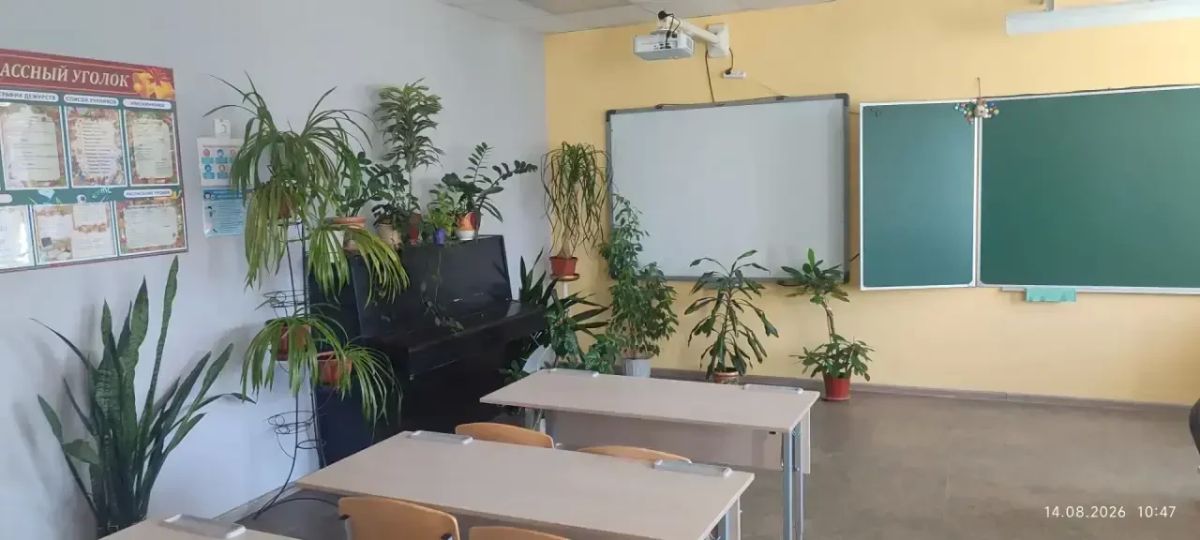 В Красном Луче проверили готовность школ и колледжа к новому учебному году В Красном Луче проверили готовность школ и колледжа к новому учебному году