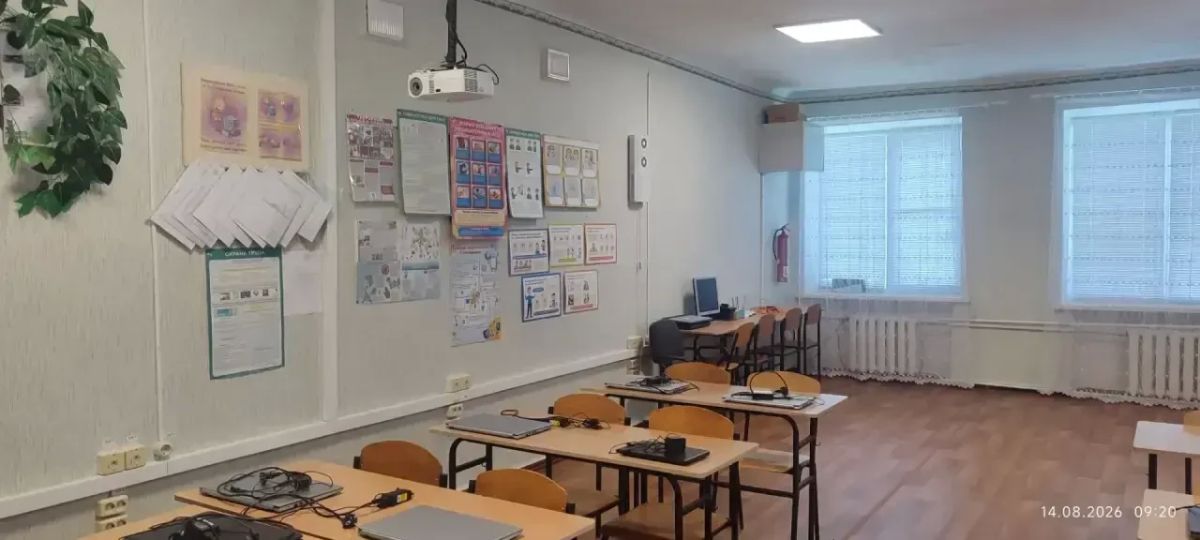 В Красном Луче проверили готовность школ и колледжа к новому учебному году В Красном Луче проверили готовность школ и колледжа к новому учебному году