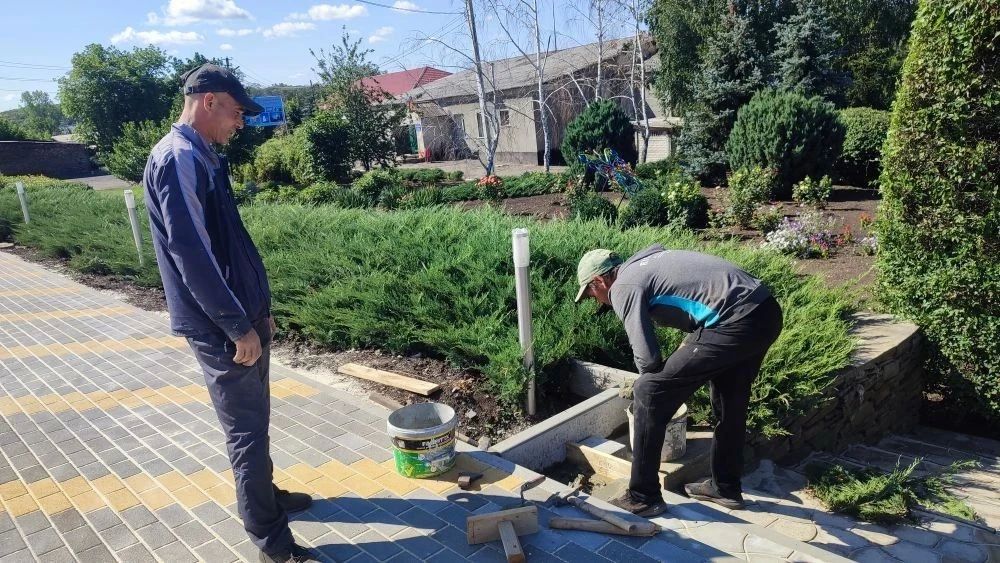 В пгт Городище продолжаются работы по благоустройству В пгт Городище продолжаются работы по благоустройству