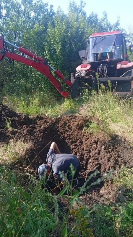 Сотрудники МУП КМО "Кременское ВКХ" демонстрируют небывалую стойкость и самоотверженность Сотрудники МУП КМО "Кременское ВКХ" демонстрируют небывалую стойкость и самоотверженность