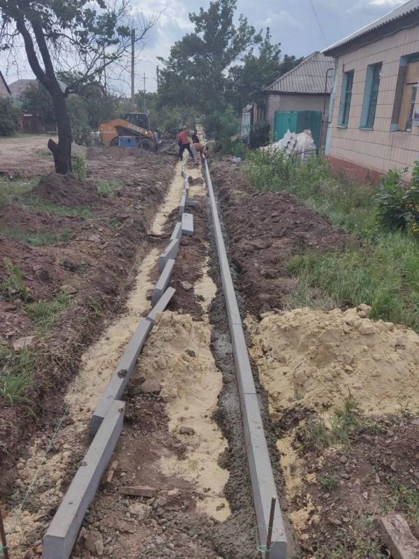 В Лутугино продолжается капитальный ремонт дорог по улицам Маяковского и Пушкина