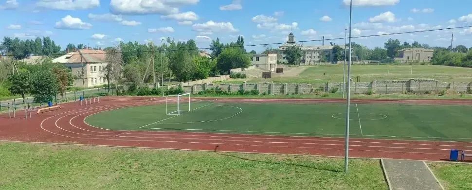 В Красном Луче проверили готовность школ и колледжа к новому учебному году