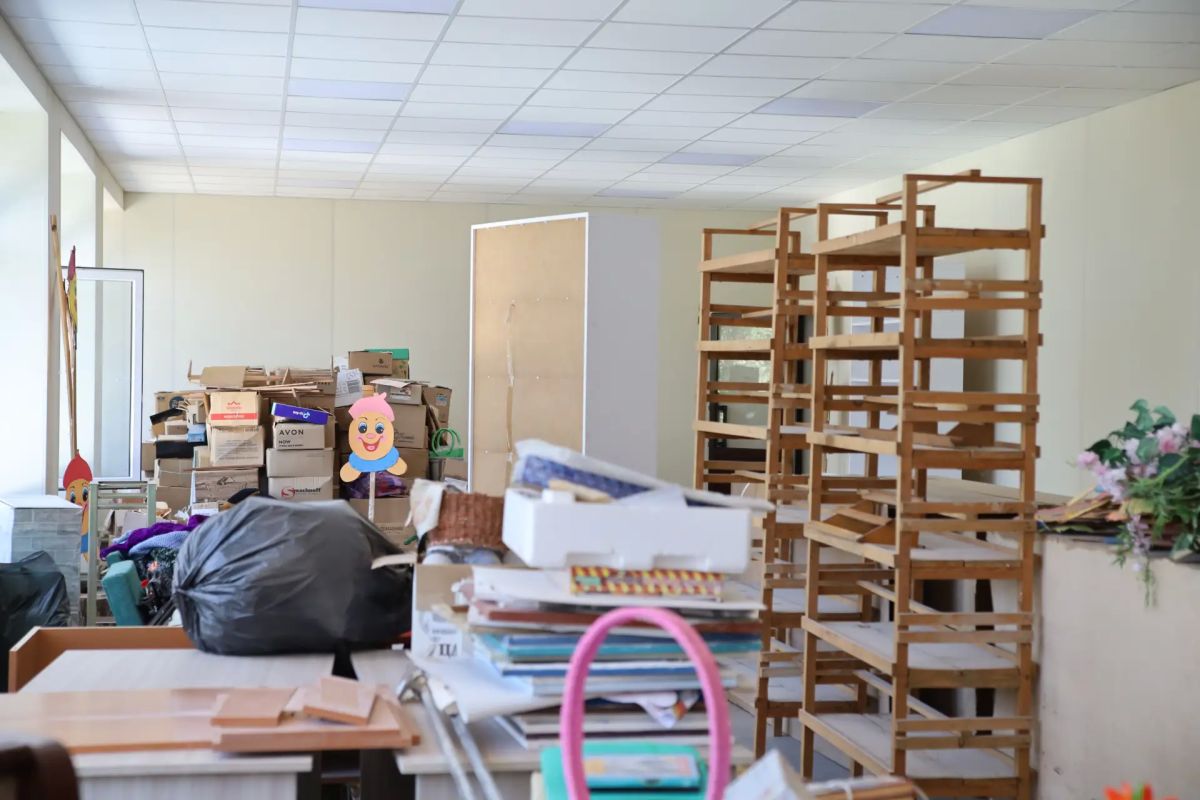 «Партийный десант» оценил ход капремонта Дома культуры и библиотеки в поселке Широком «Партийный десант» оценил ход капремонта Дома культуры и библиотеки в поселке Широком
