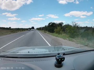 Автобус «Стаханов—Москва» едва не влетел в машину на трассе под Алчевском ЛНР