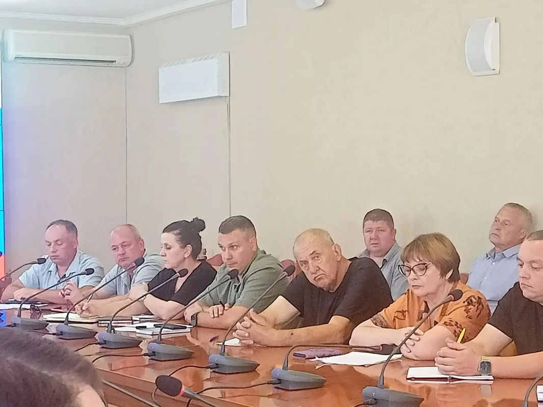 В Администрации города обсудили ход подготовки к осенне-зимнему периоду В Администрации города обсудили ход подготовки к осенне-зимнему периоду