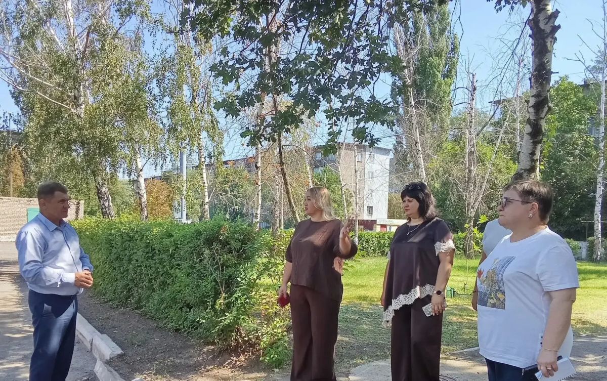 Председатель Совета городского округа город Алчевск Роман Лысенко принял участие в работе штаба общественного контроля, который следит за ходом ремонтно-восстановительных работ в рамках программы «Модернизация школьных... Председатель Совета городского округа город Алчевск Роман Лысенко принял участие в работе штаба общественного контроля, который следит за ходом ремонтно-восстановительных работ в рамках программы «Модернизация школьных...