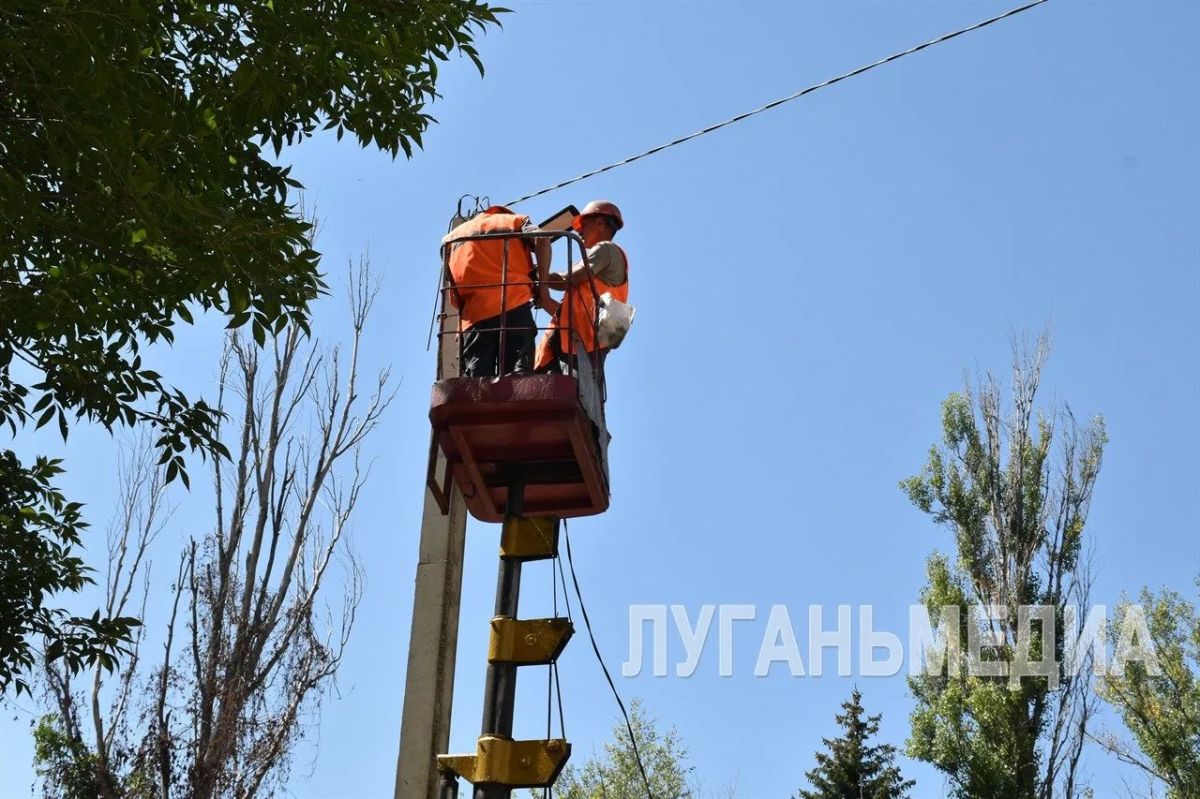 В Антраците близится к финалу реконструкция сквера на ул. Урицкого В Антраците близится к финалу реконструкция сквера на ул. Урицкого